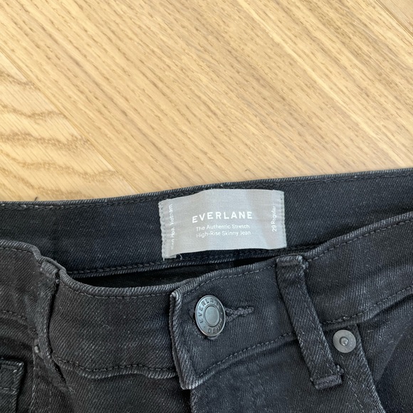 Everlane women’s 29 Reg: The Authentic Stretch High Rise Skinny Jean in black - Picture 3 of 3